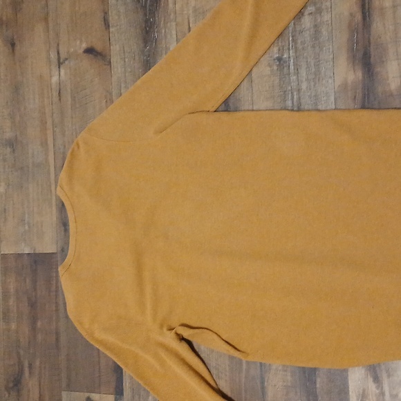 Mustard colored haisley size large tall - Picture 4 of 5